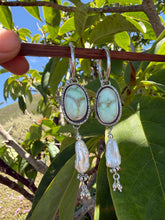 Load image into Gallery viewer, Palomino + Pearls
