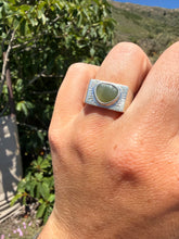 Load image into Gallery viewer, Big Sur Signet Size 7
