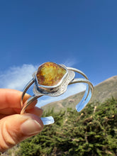 Load image into Gallery viewer, XS Vulcan Cuff
